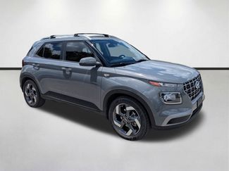 Used 2023 Hyundai Venue SEL FWD video 1