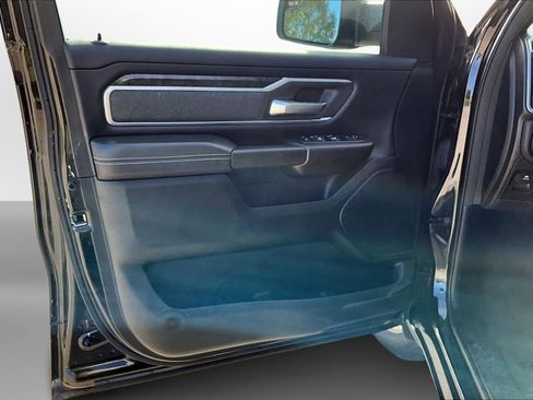 Used 2019 RAM 1500 Big Horn image 25