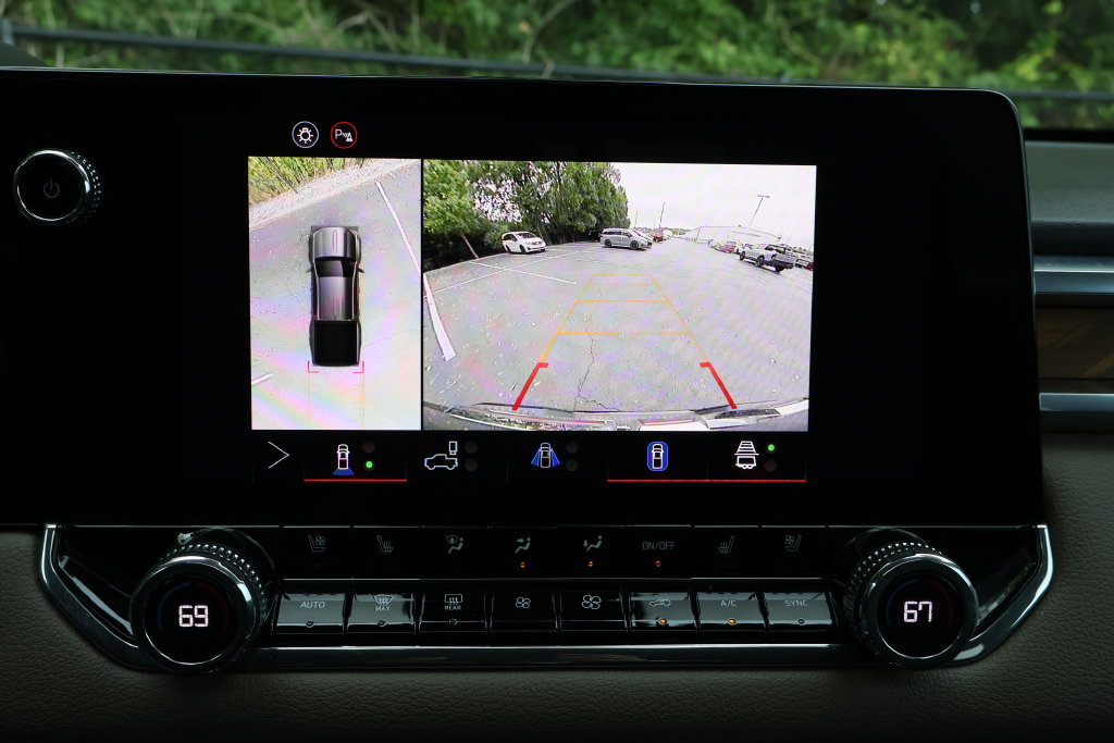 Certified 2025 GMC Canyon Denali AWD/4WD image 20