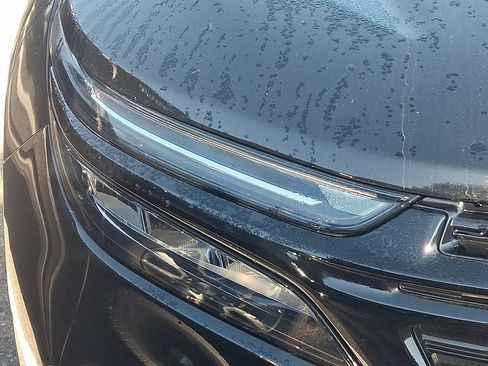 Certified 2024 Chevrolet Equinox RS w/ RS Leather Package FWD image 4