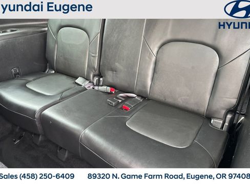 Used 2023 Nissan Armada SV image 19