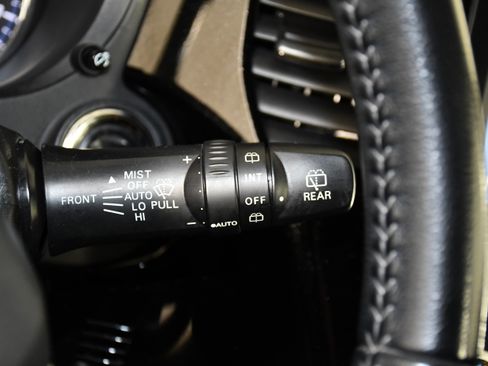 Used 2020 Mitsubishi Outlander SEL AWD/4WD image 23