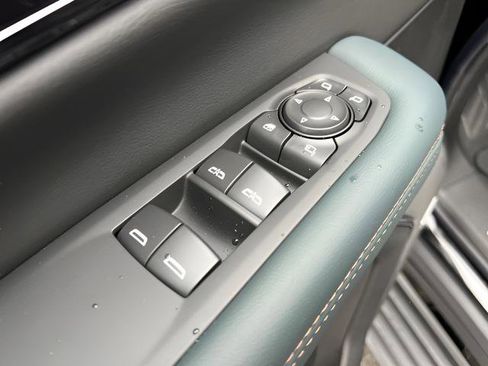 New 2026 GMC Yukon XL AT4 w/ AT4 Premium Package AWD/4WD image 13