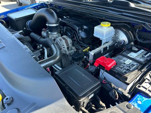 Used 2019 RAM 1500 Laramie AWD/4WD image 35