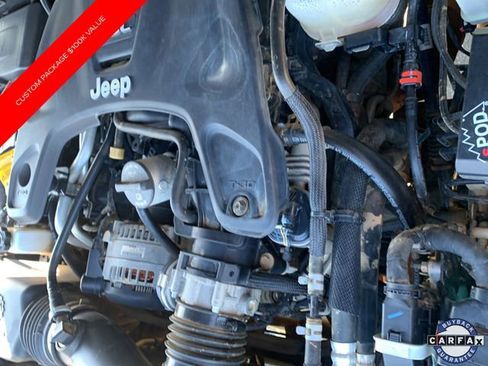 Certified 2022 Jeep Gladiator Willys image 16