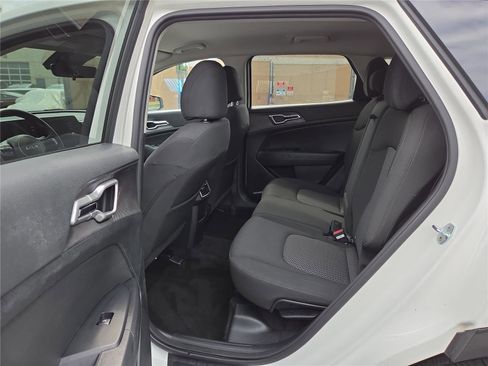 Used 2023 Kia Sportage LX AWD/4WD image 24