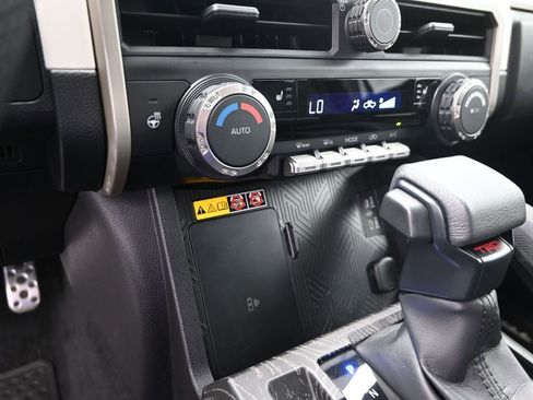 Used 2024 Toyota Tacoma TRD Sport w/ TRD Sport Upgrade Package image 22