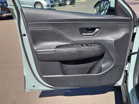 Used 2024 Hyundai Kona Limited image 16