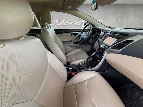 Used 2014 Hyundai Elantra Limited w/ Option Group 03 FWD image 30