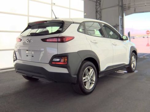 Used 2021 Hyundai Kona SE w/ Cargo Package FWD image 3