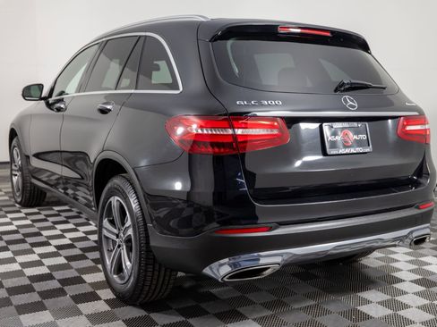 Used 2019 Mercedes-Benz GLC 300 4MATIC w/ Premium Package image 6