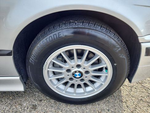 Used 1998 BMW 328i Convertible image 16