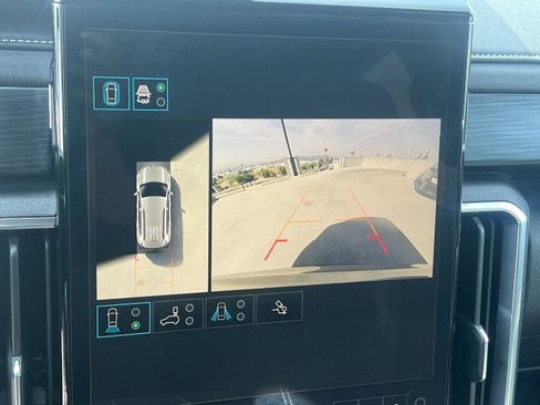 Used 2025 GMC Acadia Elevation AWD/4WD image 14