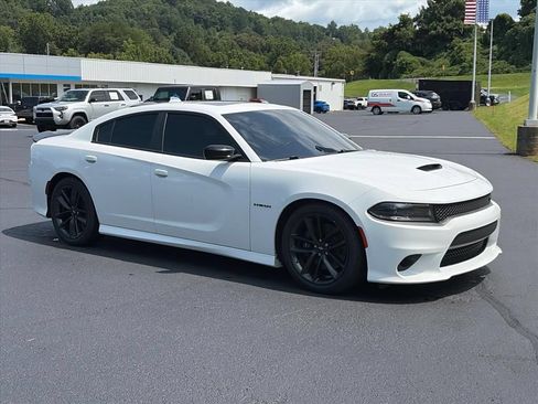 Used 2022 Dodge Charger R/T w/ Plus Group RWD image 5
