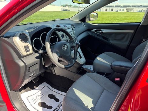 Used 2010 Toyota Matrix FWD image 7