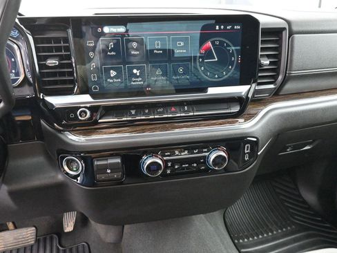 Used 2024 GMC Sierra 2500 SLE w/ SLE Convenience Package image 21