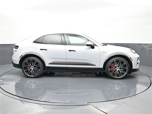 New 2025 Porsche Macan Turbo Electric image 30