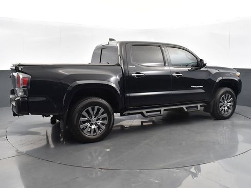 Used 2020 Toyota Tacoma Limited image 4