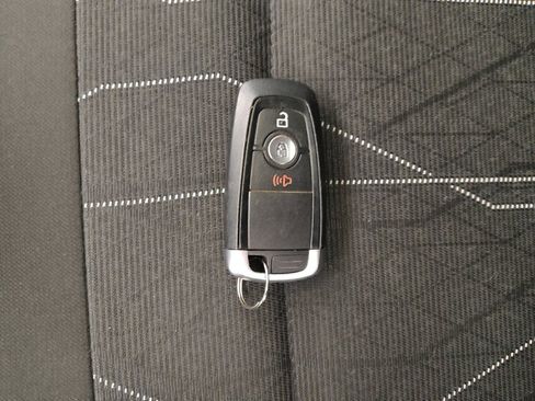 Used 2018 Ford EcoSport SE image 32