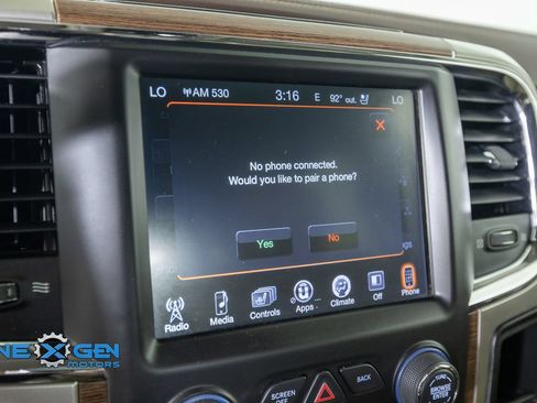 Used 2017 RAM 2500 Laramie w/ Convenience Group AWD/4WD image 22