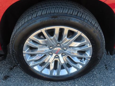 Used 2025 GMC Yukon Elevation AWD/4WD image 12