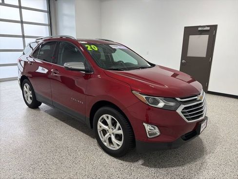 Used 2020 Chevrolet Equinox Premier image 3