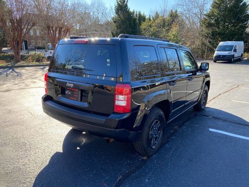 Used 2015 Jeep Patriot Sport image 6