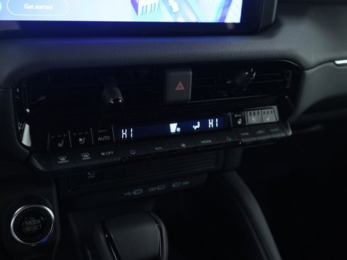 Used 2025 Toyota Land Cruiser image 24