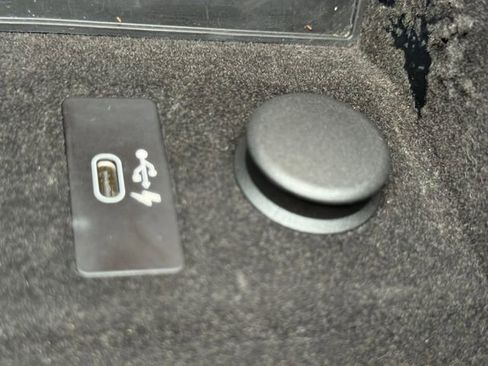 Used 2022 BMW 740i RWD image 6