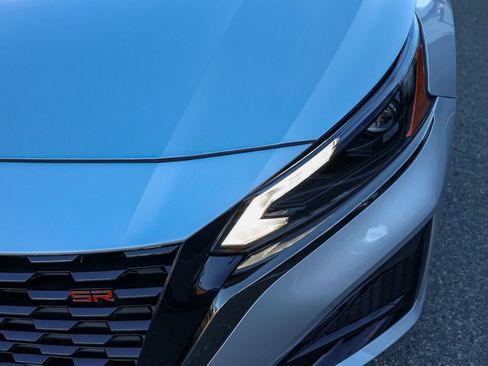 New 2025 Nissan Altima 2.5 SR image 10