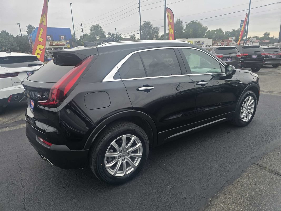 Used 2020 Cadillac XT4 Luxury w/ Cold Weather Package AWD/4WD image 10