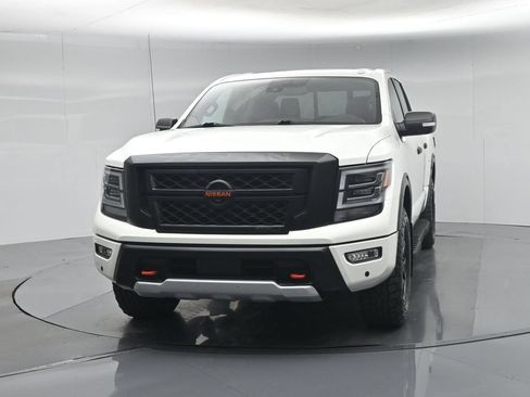 Used 2021 Nissan Titan PRO-4X w/ Pro-4x Convenience Package AWD/4WD image 57