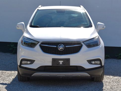 Used 2020 Buick Encore Essence FWD image 34
