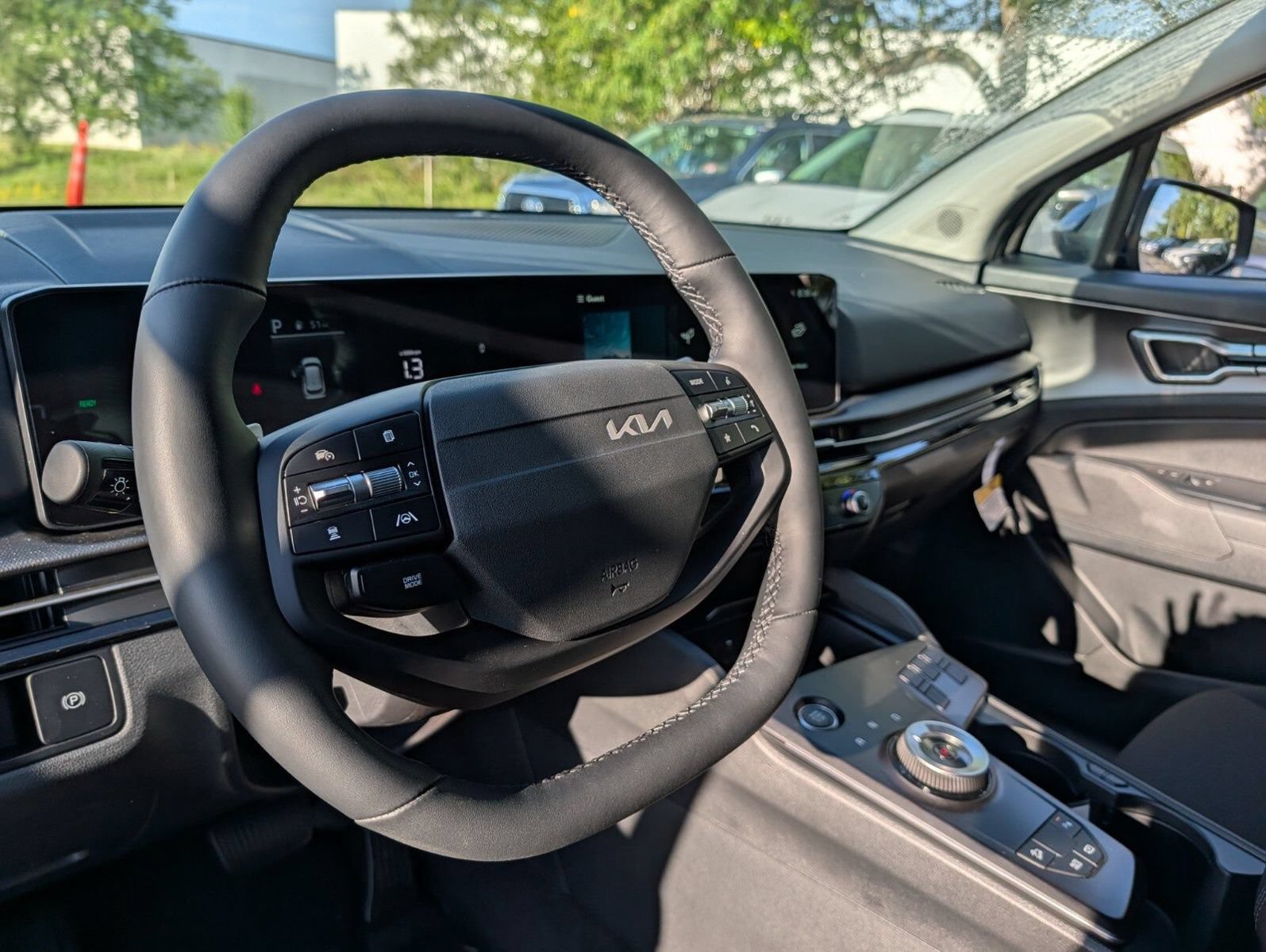 New 2027 Kia Sportage LX FWD image 30