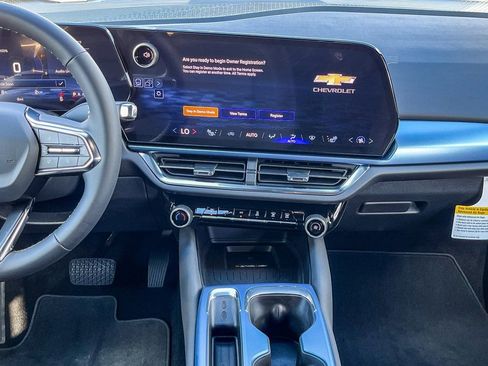 New 2026 Chevrolet Equinox EV LT image 12