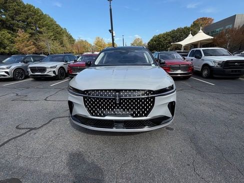 New 2026 Lincoln Nautilus Reserve image 2