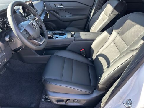 New 2026 Nissan Rogue SV image 9