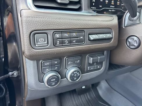 Used 2023 GMC Yukon Denali w/ Denali Reserve Package AWD/4WD image 18