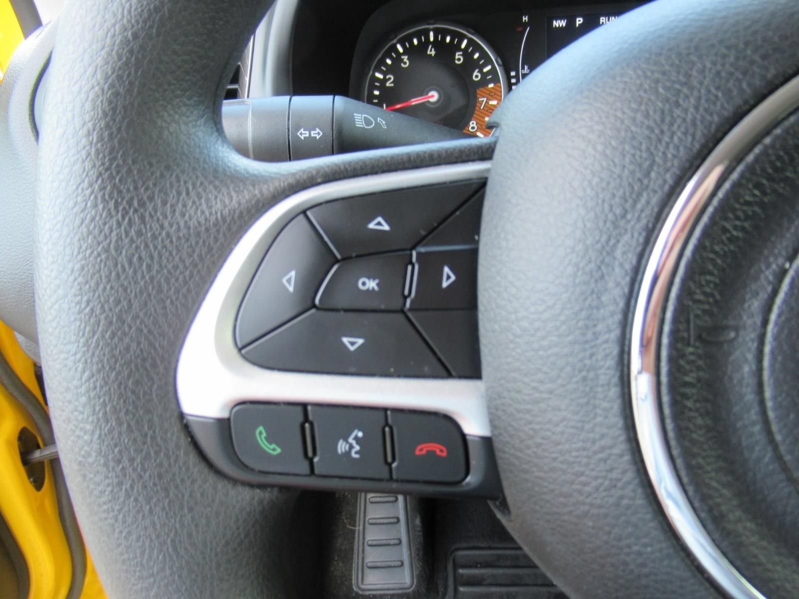 Certified 2023 Jeep Renegade Latitude AWD/4WD image 24