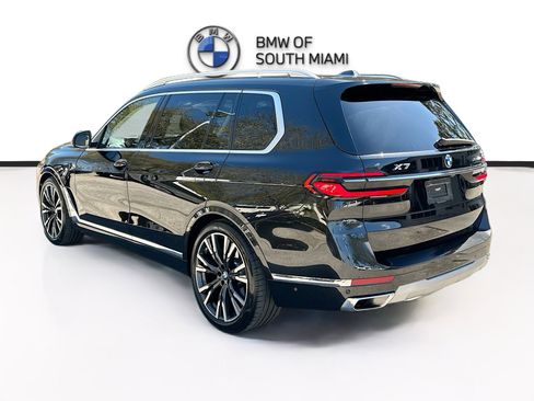 Certified 2024 BMW X7 xDrive40i image 5