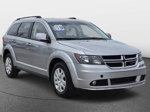 Used 2019 Dodge Journey SE w/ Safe & Sound Group AWD/4WD image 1