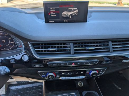 Used 2019 Audi Q7 3.0T Prestige w/ Prestige Package AWD/4WD image 15