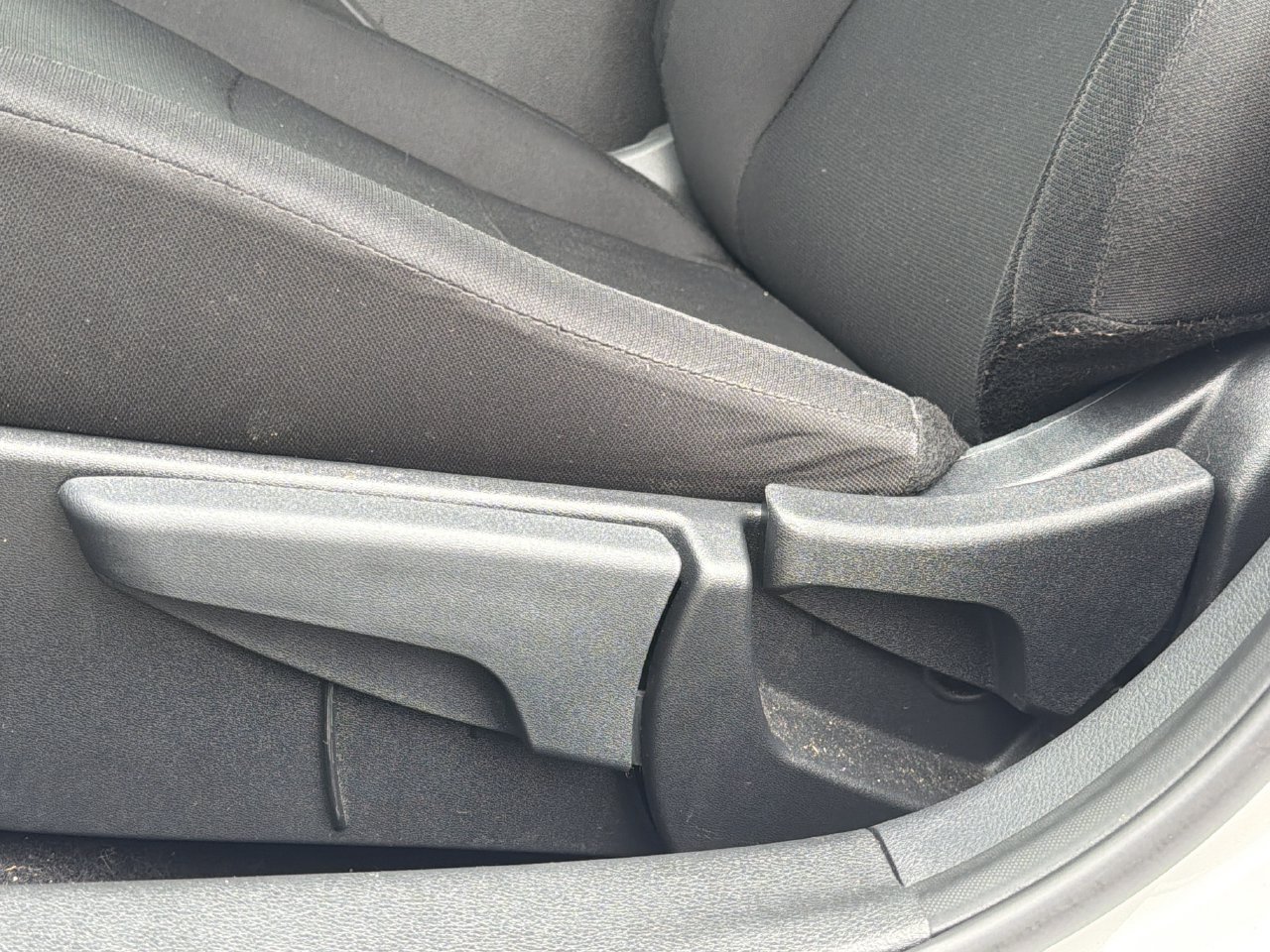 Certified 2025 Nissan Sentra S FWD image 16