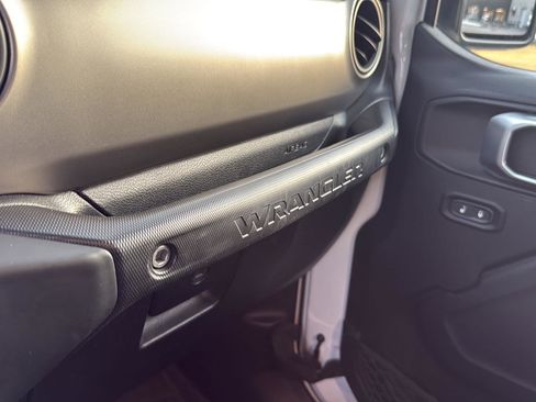 Certified 2020 Jeep Wrangler Willys image 19