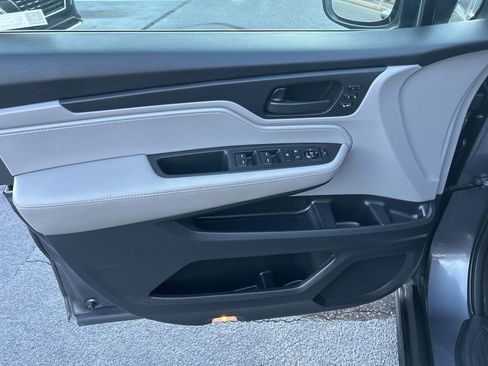 Used 2018 Honda Odyssey EX-L image 12
