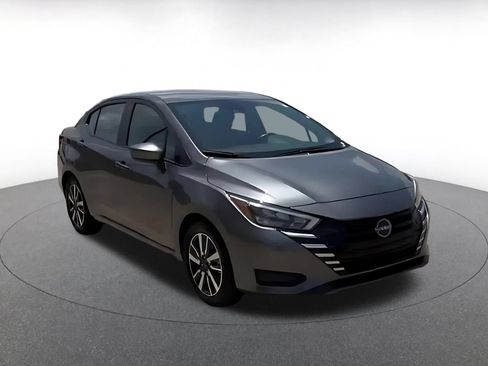 Used 2025 Nissan Versa SV FWD image 3