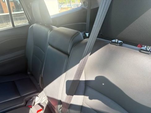 Used 2022 Honda Pilot Touring image 10