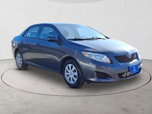 Used 2010 Toyota Corolla LE image 3