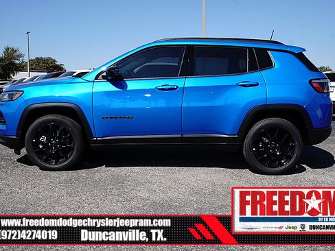 New 2026 Jeep Compass Latitude image 2