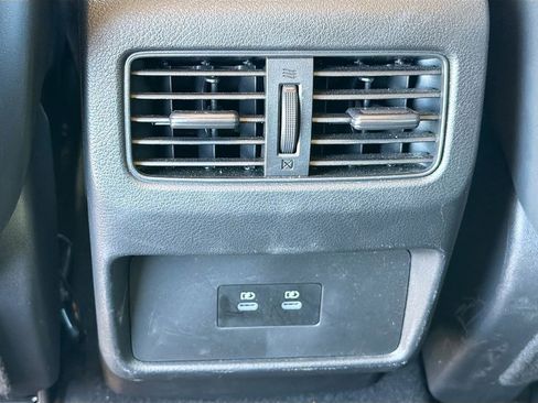 Used 2024 Nissan Rogue SV w/ SV Premium Package image 24